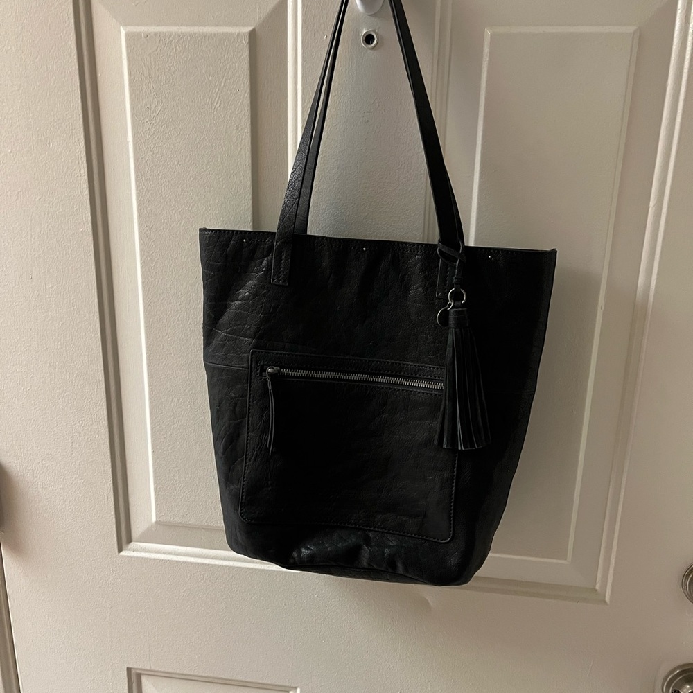 A black Lucky brand tote bag